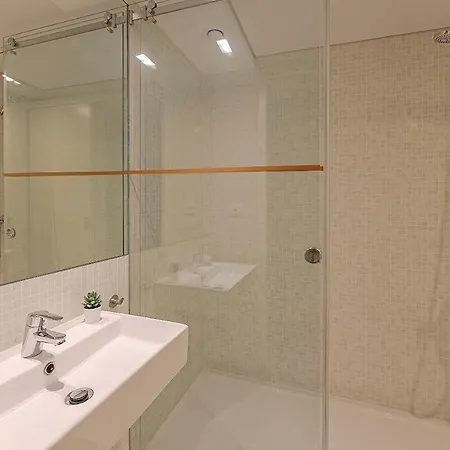 Uporto House بورتو