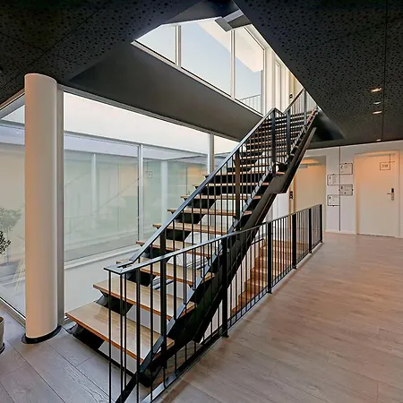 Uporto House * ポルト