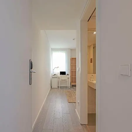 Uporto House Pensión *