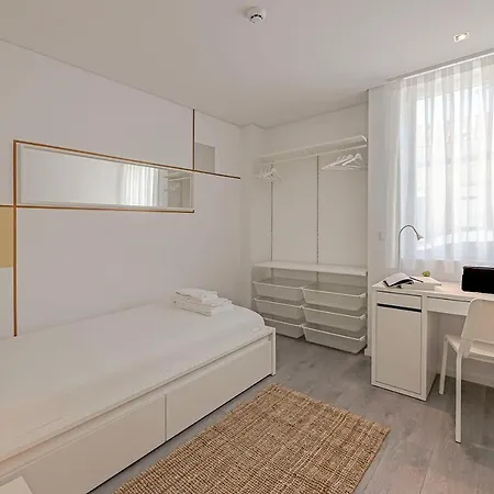 Pensión Uporto House *